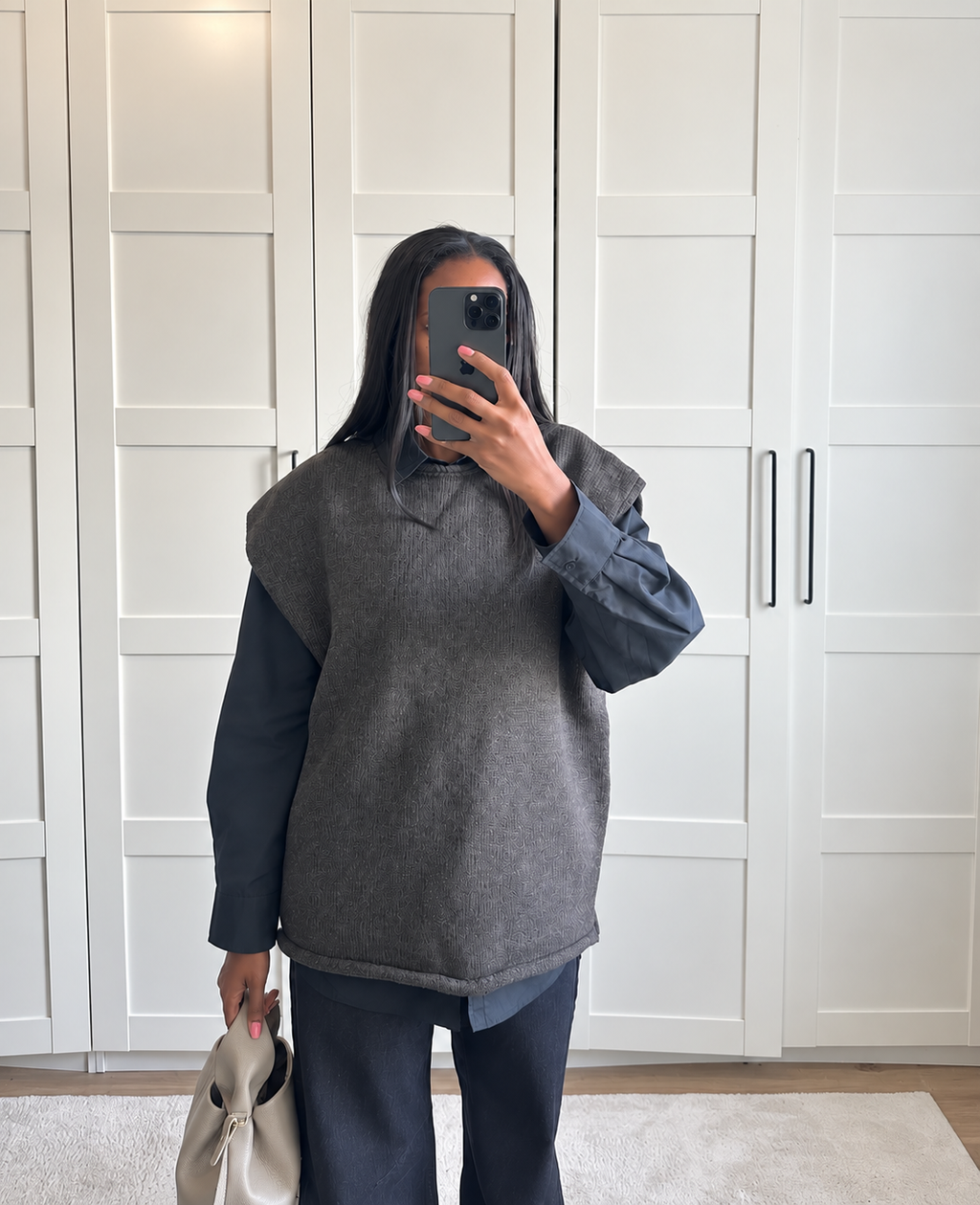 .Pull marron sans manche