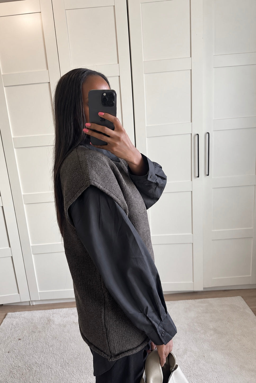 .Pull marron sans manche
