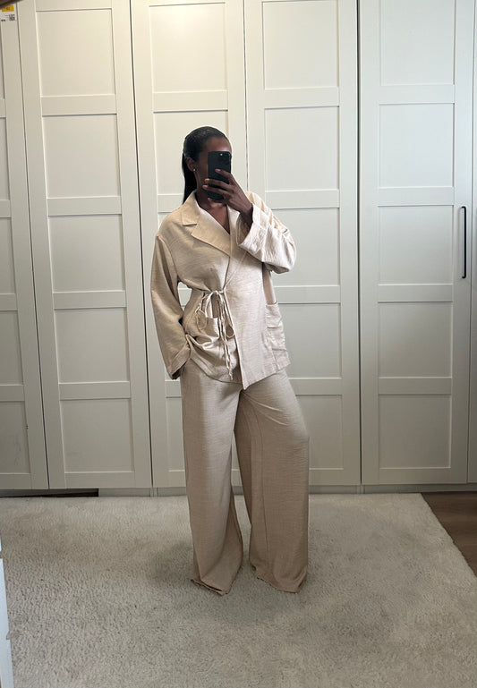 Ensemble cache cœur beige